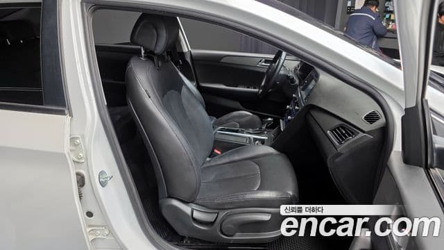 Hyundai LF Sonata Special, 2015 12