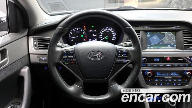 Hyundai LF Sonata Special, 2015 13