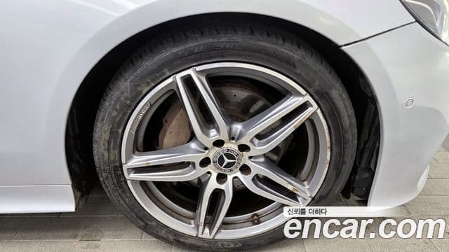 Mercedes-Benz E-класс W213 E220d кабриолет, 2020 все фото