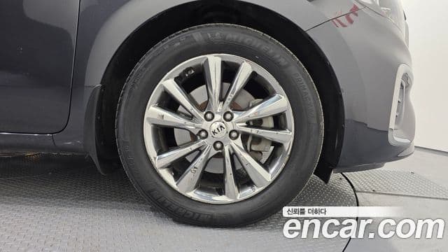 Kia The / новый New Carnival Prestige, 2019 все фото