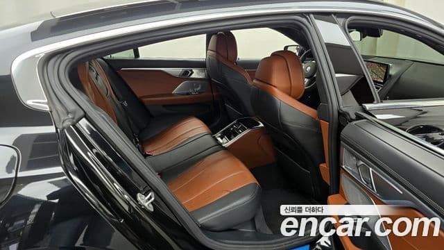 BMW 8시리즈 (G15) M850i xDrive Gran Coupe, 2023 12