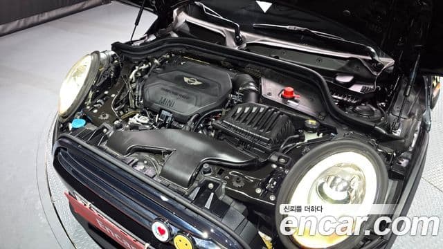 Mini Cooper D 3세대, 2016 6