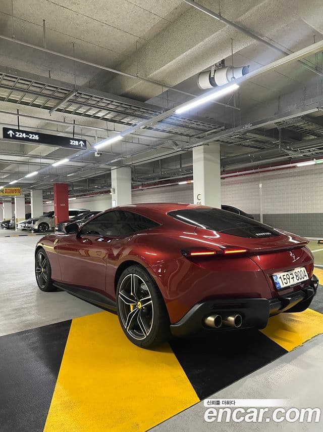 Ferrari 로마, 2022 16