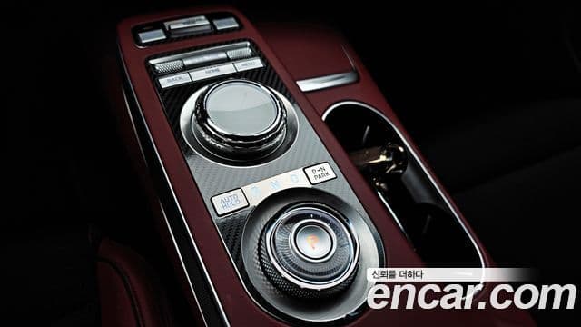 Genesis GV70, 2022 9