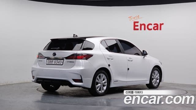 Lexus CT200h ZWA10, 2017 2