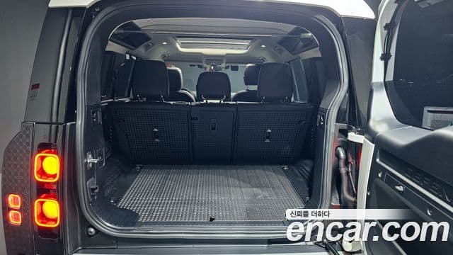 Land Rover Defender (L663) 110 D250 SE, 2023 20