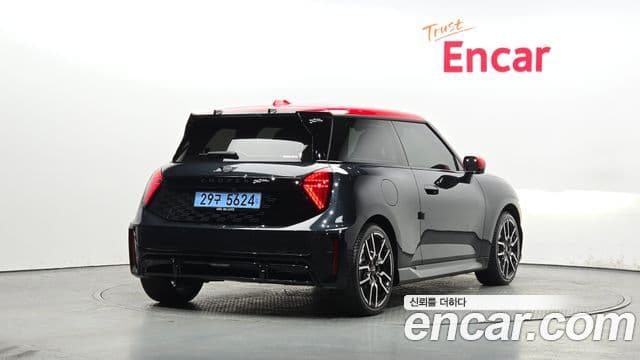 Mini Cooper Электрический (Electric) 4세대 JCW, 2025 2