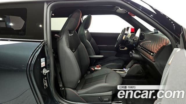 Mini Cooper Электрический (Electric) 4세대 JCW, 2025 10