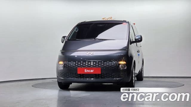 Hyundai Staria Modern, 2023 3