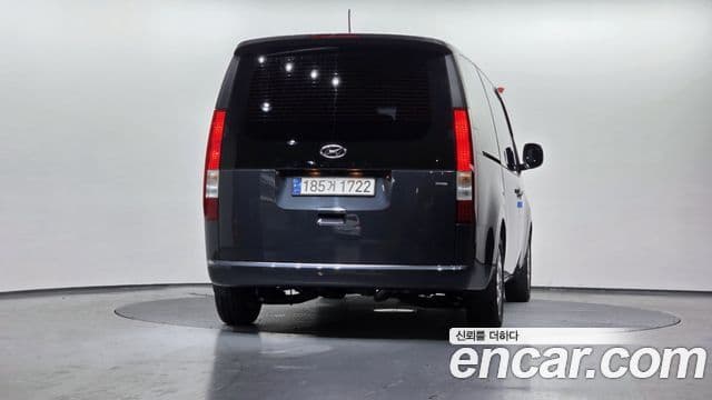 Hyundai Staria Modern, 2023 4