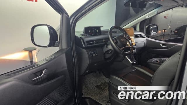 Hyundai Staria Modern, 2023 10