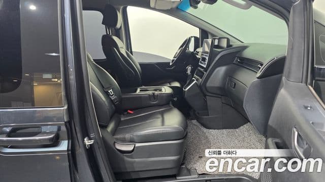 Hyundai Staria Modern, 2023 11