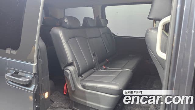 Hyundai Staria Modern, 2023 12