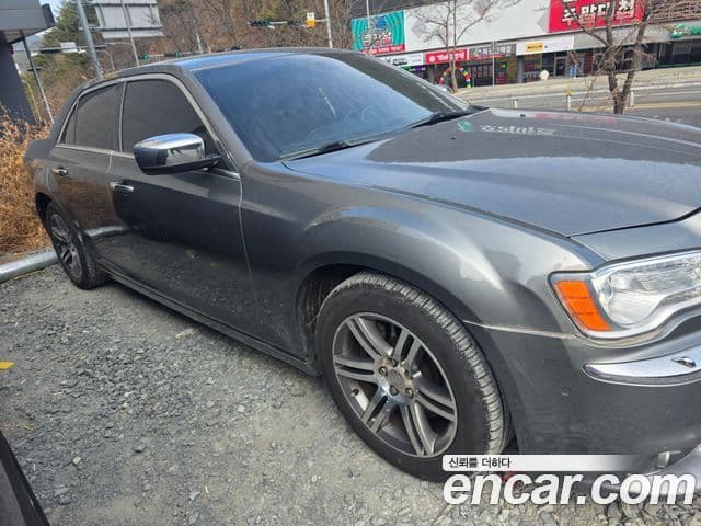 크라이슬러 The / новый New 300C, 2012 9