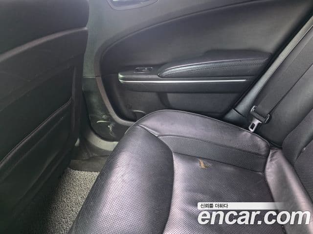 크라이슬러 The / новый New 300C, 2012 19