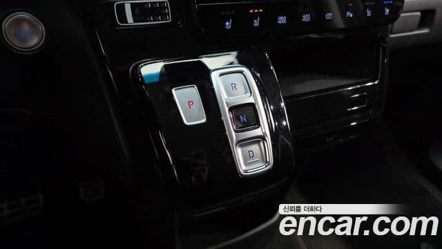 Hyundai Staria Prestige, 2022 9