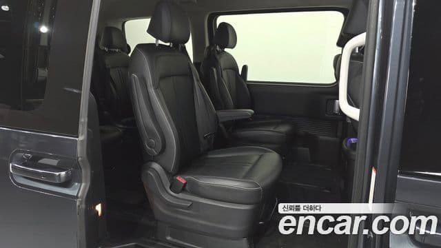 Hyundai Staria Prestige, 2022 12