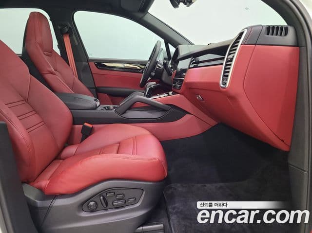Porsche Cayenne (PO536) 3.0 Platinum Edition, 2023 19