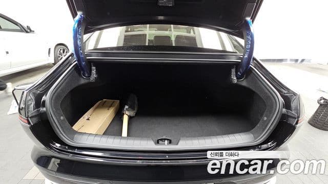 Hyundai Grandeur (GN7) Premium, 2025 20