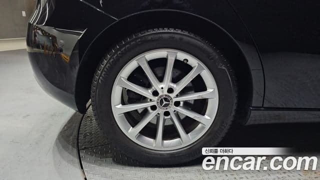 Mercedes-Benz A-класс W177 A220 хэтчбек, 2020 все фото