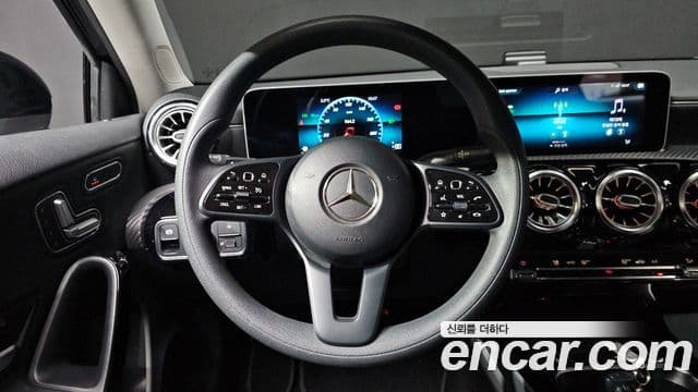 Mercedes-Benz A-класс W177 A220 хэтчбек, 2020 14