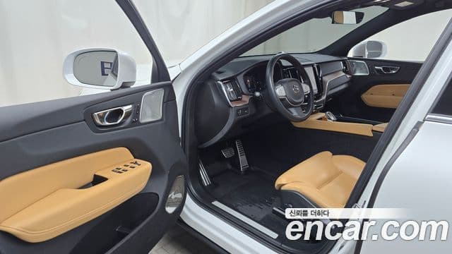 Volvo XC60 2세대 B6 Inscription, 2022 10