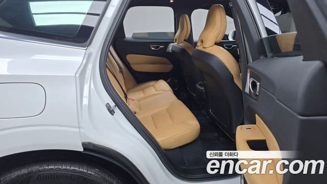 Volvo XC60 2세대 B6 Inscription, 2022 12
