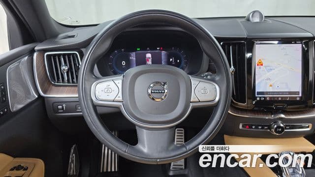 Volvo XC60 2세대 B6 Inscription, 2022 13