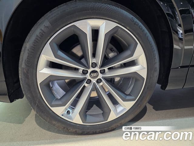 Audi Q8 (4M) Premium, 2026 6