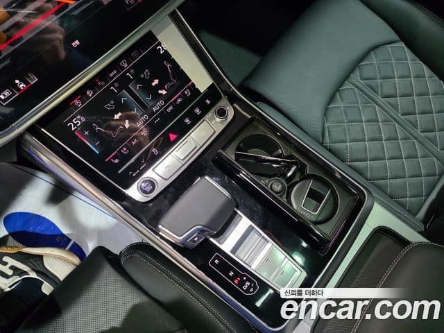 Audi Q8 (4M) Premium, 2026 12