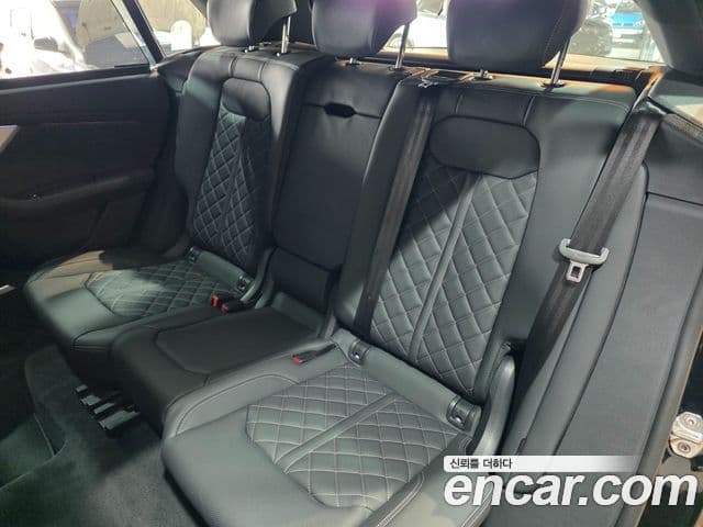 Audi Q8 (4M) Premium, 2026 18