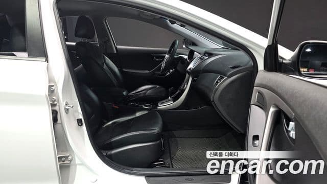 Hyundai Avante MD Premier, 2012 10