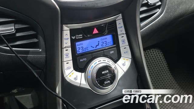 Hyundai Avante MD Premier, 2012 19