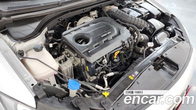 Hyundai Avante AD 1.6 e-VGT Smart, 2016 6