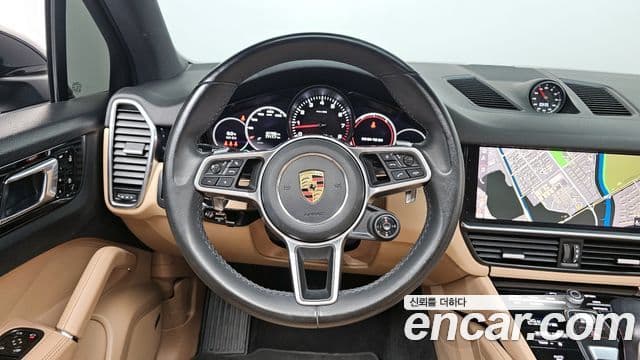 Porsche Cayenne (PO536), 2021 13