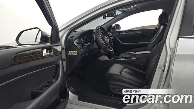 Hyundai LF Sonata 2.0 Smart, 2016 10