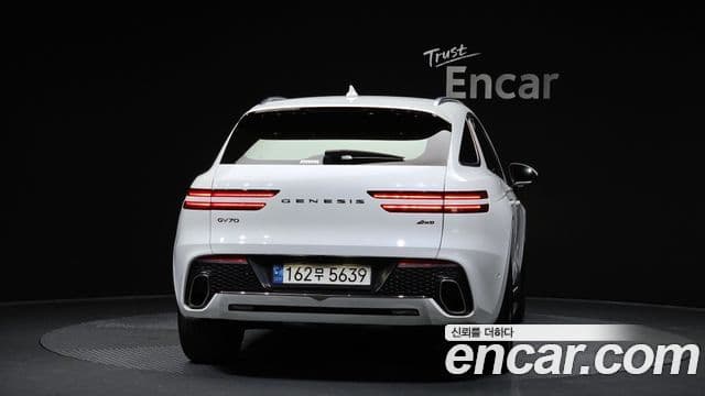 Genesis GV70, 2021 4