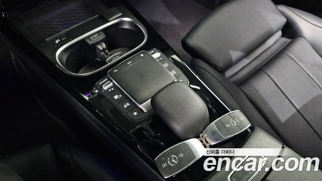 Mercedes-Benz A-класс W177 A220 хэтчбек, 2021 19