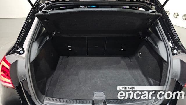 Mercedes-Benz A-класс W177 A220 хэтчбек, 2021 20