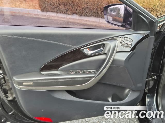 Hyundai Grandeur HG Premium, 2014 15