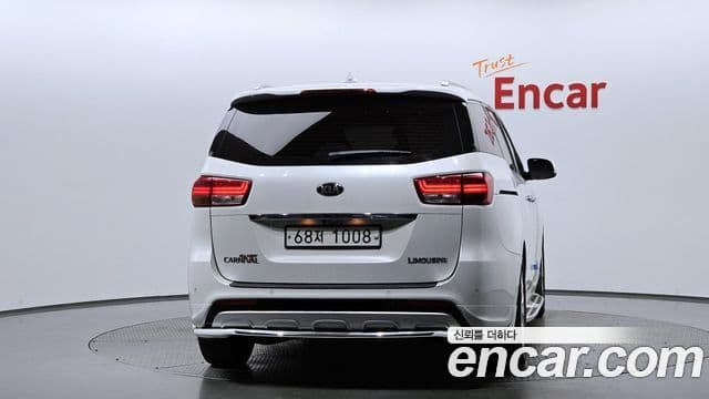 Kia All New Carnival VIP, 2017 4