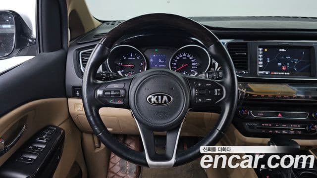 Kia All New Carnival VIP, 2017 13