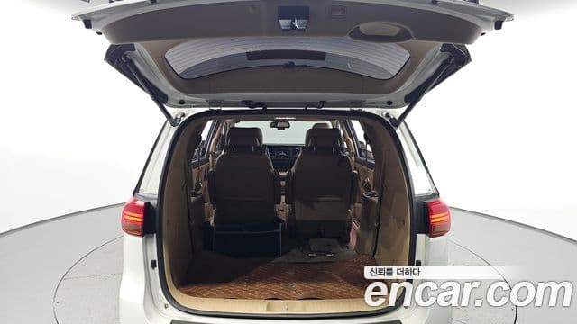 Kia All New Carnival VIP, 2017 20