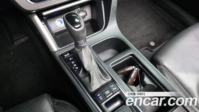 Hyundai LF Sonata Special, 2016 9