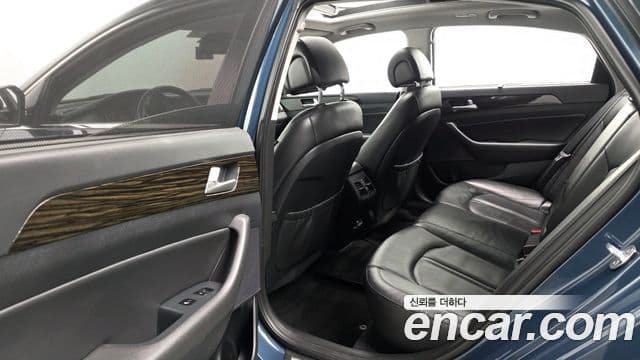 Hyundai LF Sonata Special, 2016 12