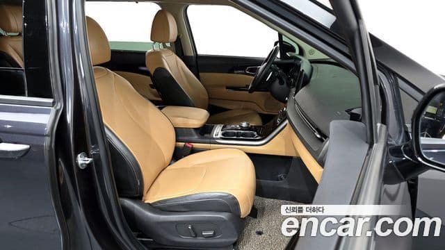Kia Carnival 4세대 Signature, 2022 11