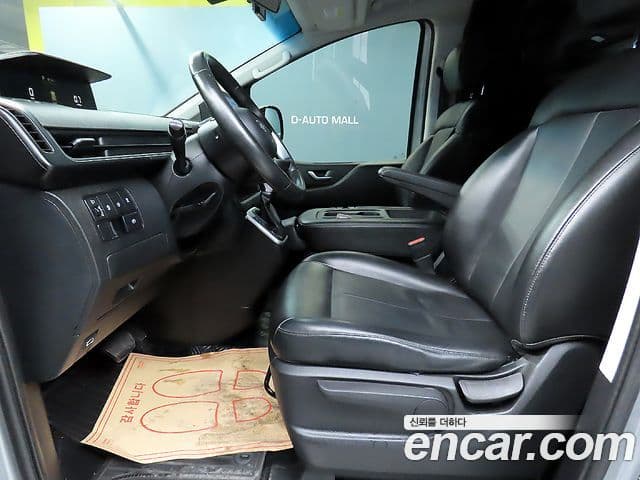 Hyundai Staria Modern, 2022 3
