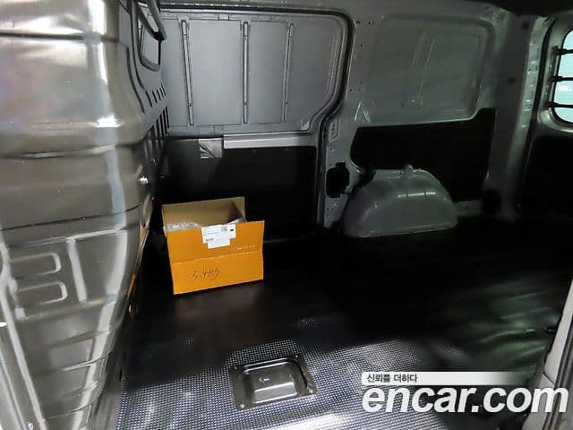 Hyundai Staria Modern, 2022 17