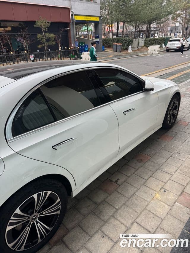 Mercedes-Benz E-класс W214 Avantgarde, 2024 3