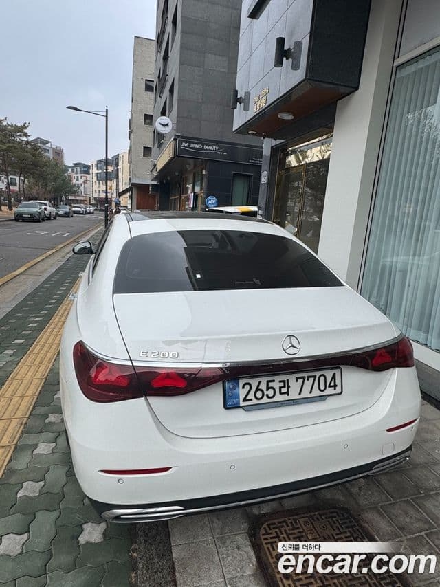 Mercedes-Benz E-класс W214 Avantgarde, 2024 4